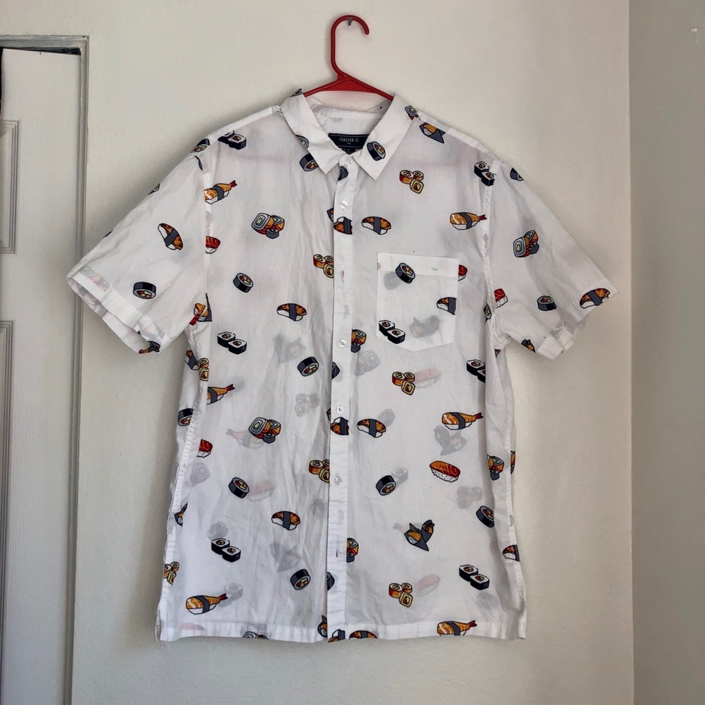 Men’s never worn graphic button down shirt